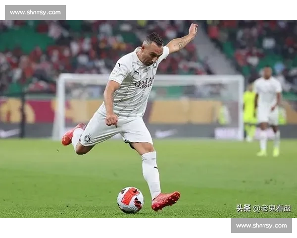 断腱之痛难挡热爱：39 岁老将卡索拉续写绿茵传奇