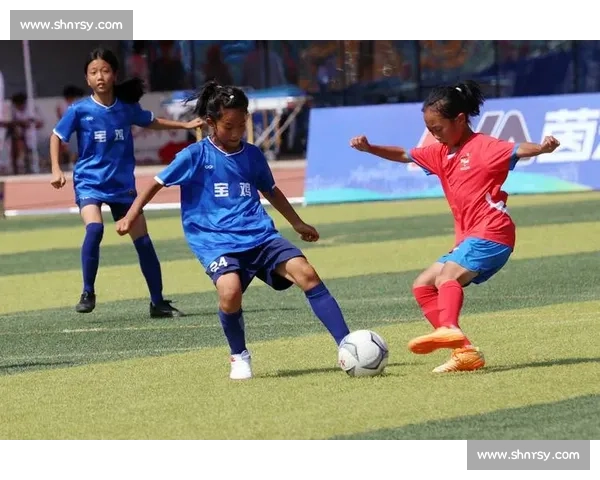 米娜瓦尔寄语喀什杯青少年足球赛：以绿茵为桥，共筑团结梦想